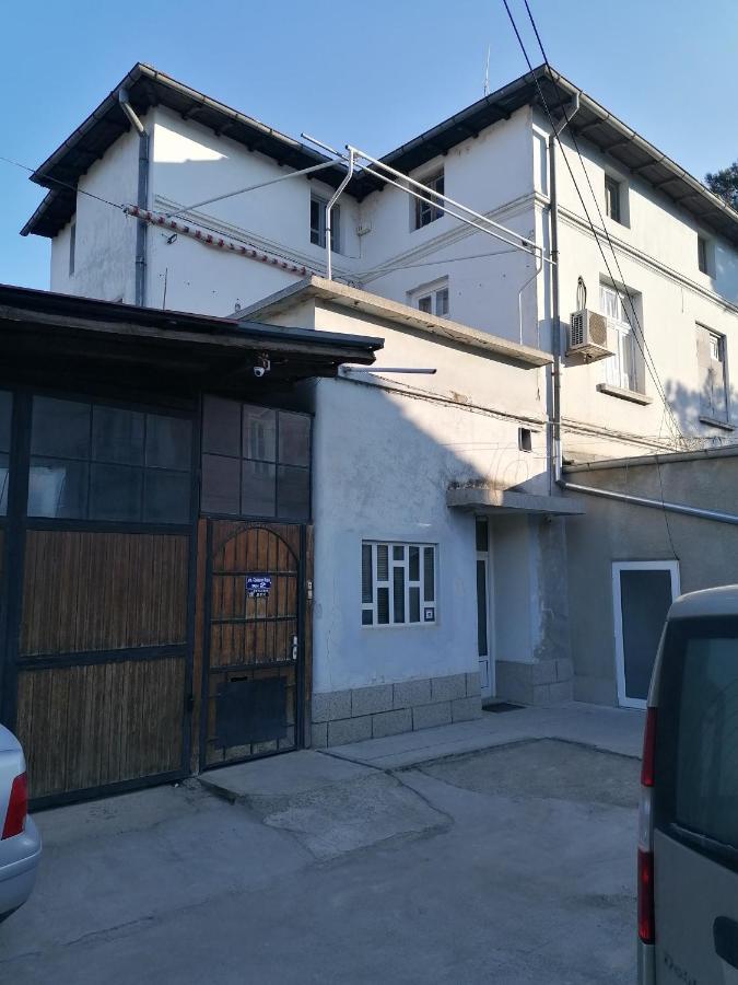 Къща За Гости Оги Μοντάνα Εξωτερικό φωτογραφία